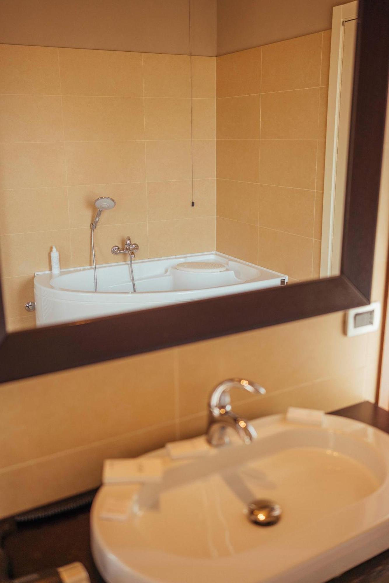 Hotel Palazzo Paradiso Meduna di Livenza المظهر الخارجي الصورة