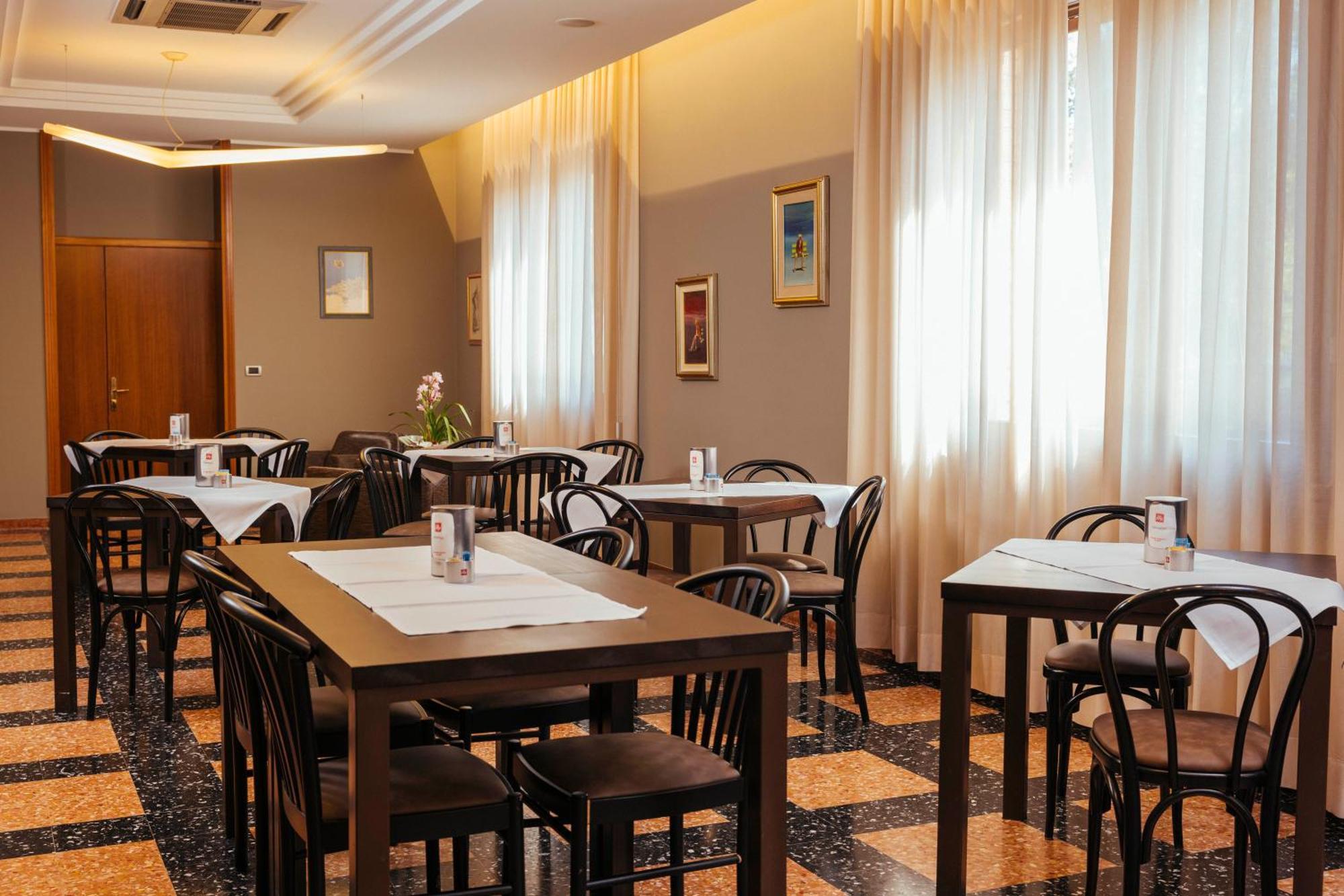 Hotel Palazzo Paradiso Meduna di Livenza المظهر الخارجي الصورة