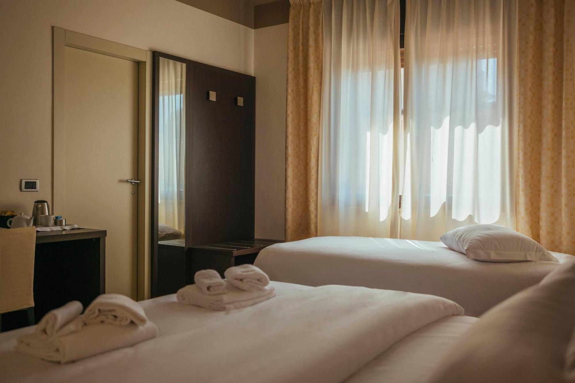 Hotel Palazzo Paradiso Meduna di Livenza المظهر الخارجي الصورة
